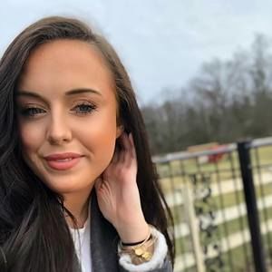 Meet your Posher, Cally